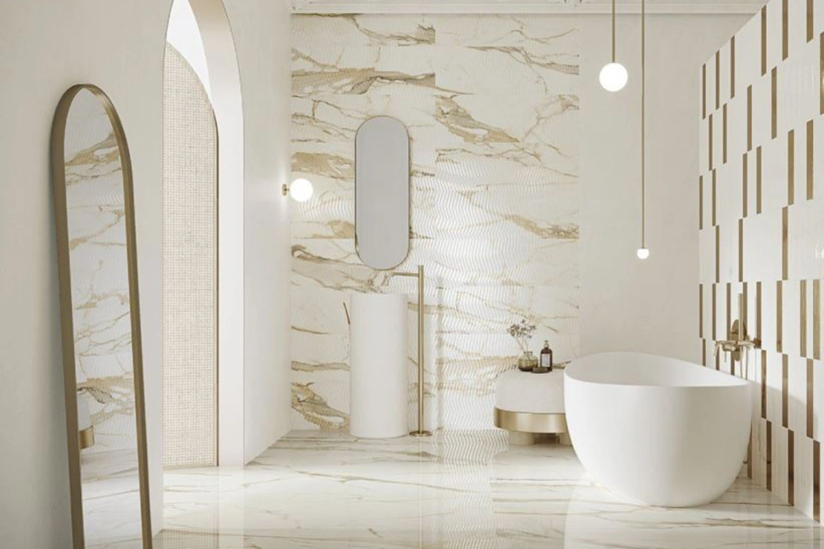 Paradyż Warm Wind Gold – marmurowa elegancja w odcieniach bieli i złota