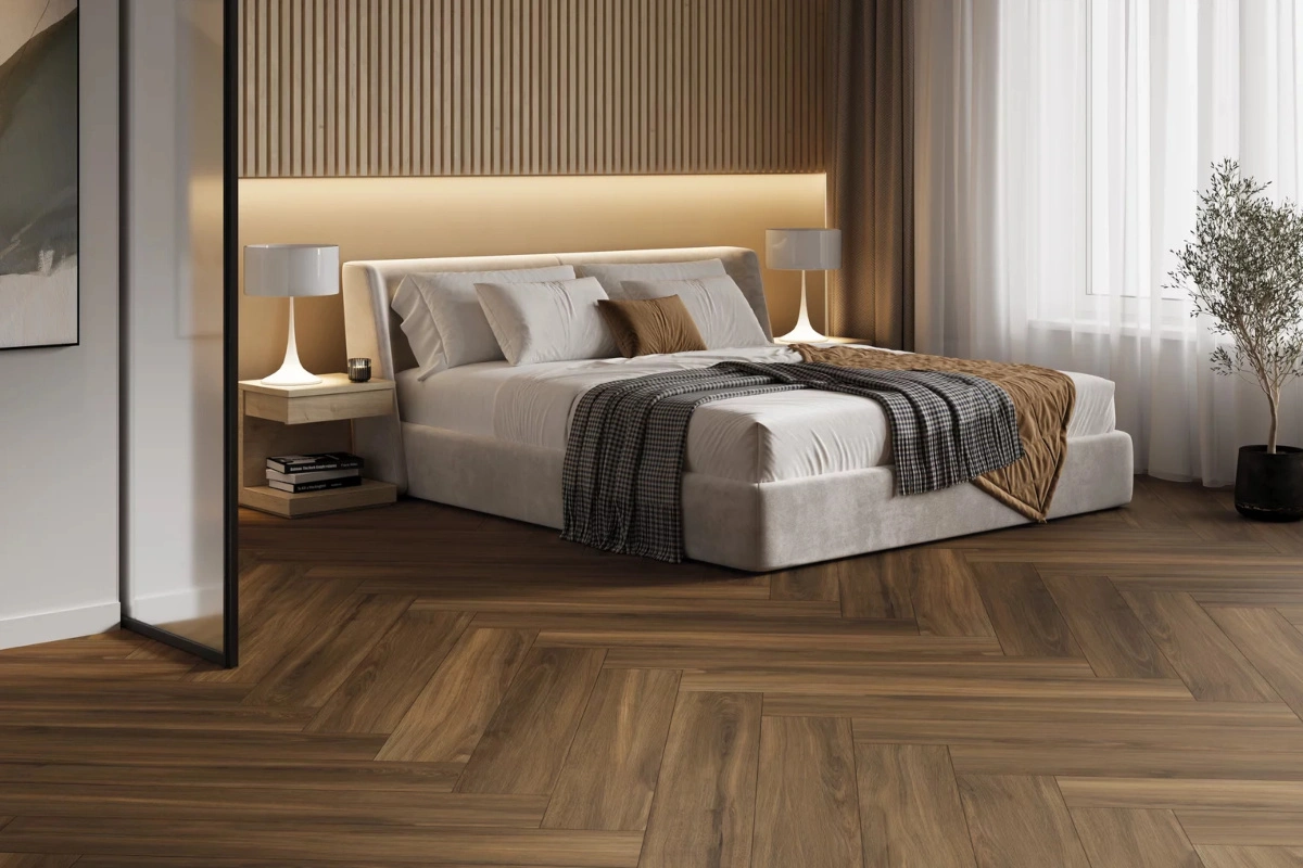 Paradyż Prettywood Chocolate – sypialnia w ciepłych brązach ze wzorem drewna